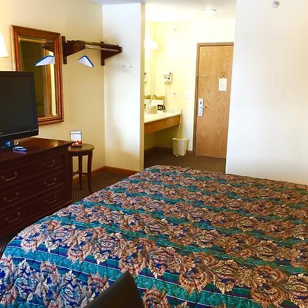 Executive Inn And Suites Waukegan Buitenkant foto
